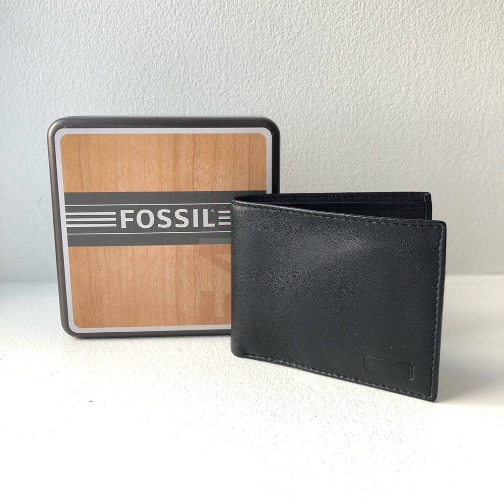 Fossil Leather Bifold Wallet